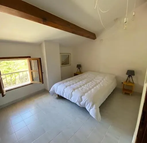 Holiday home Leve Du Soleil Sur La